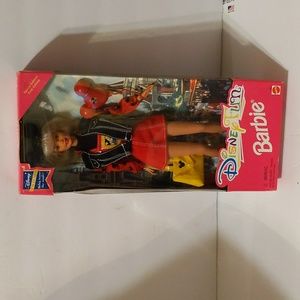 Barbie Exclusive Disne Fun Doll
